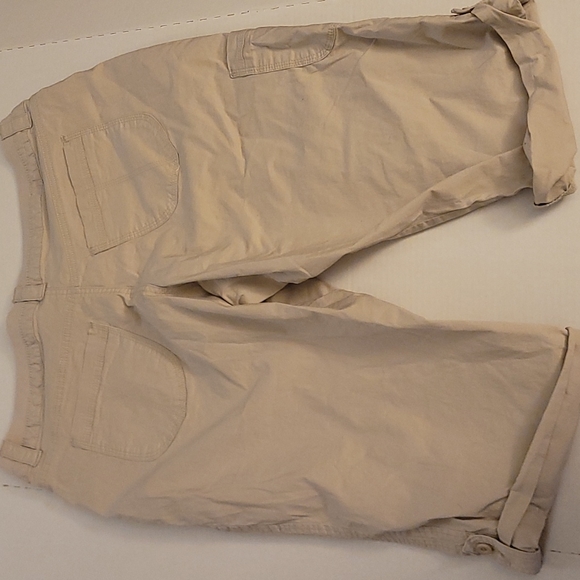 Mid Rise skimmer Capris - Picture 2 of 12